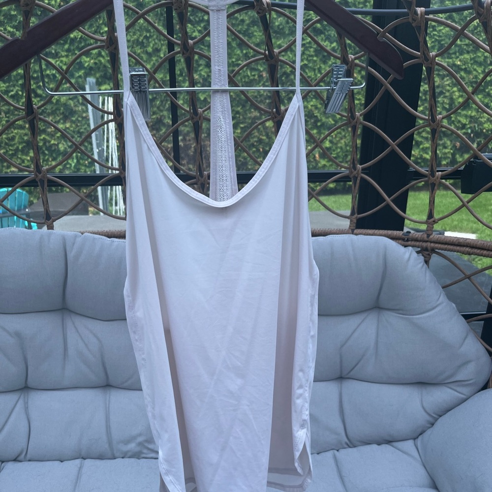 Lululemon loose Y back tank size 6